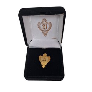 Disney 21 Royal Exclusive Pin Dining Keepsake  Collectible  ~ Disneyland